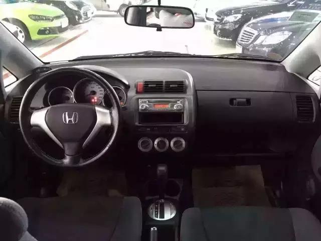 东莞飞度2008款1.5自动炫酷运动版,2008年款飞度1.3自动舒适版