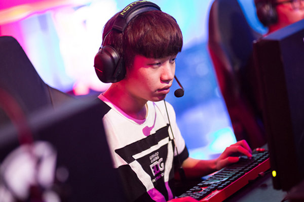 s5韦神韦鲁斯经典操作,韦神s5的一箭之仇