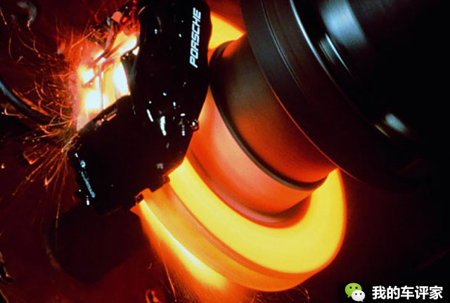 频繁踩刹车会导致刹车盘过热吗,为什么刹车会有热衰退现象