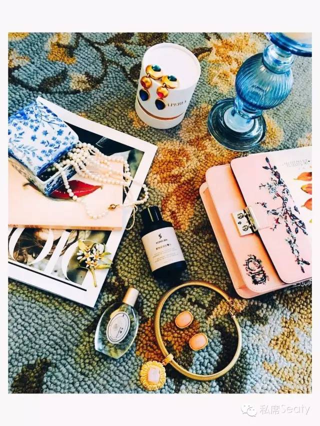 用优雅和自信战胜生活,用优雅抵抗人间的所有不安