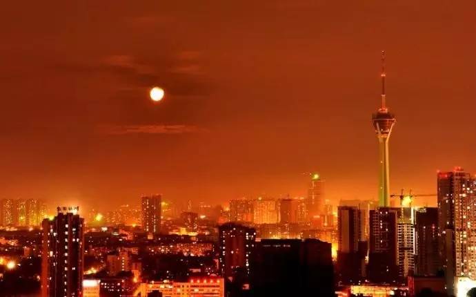 今晚成都市能看见超级月亮吗,成都可以看超级月亮