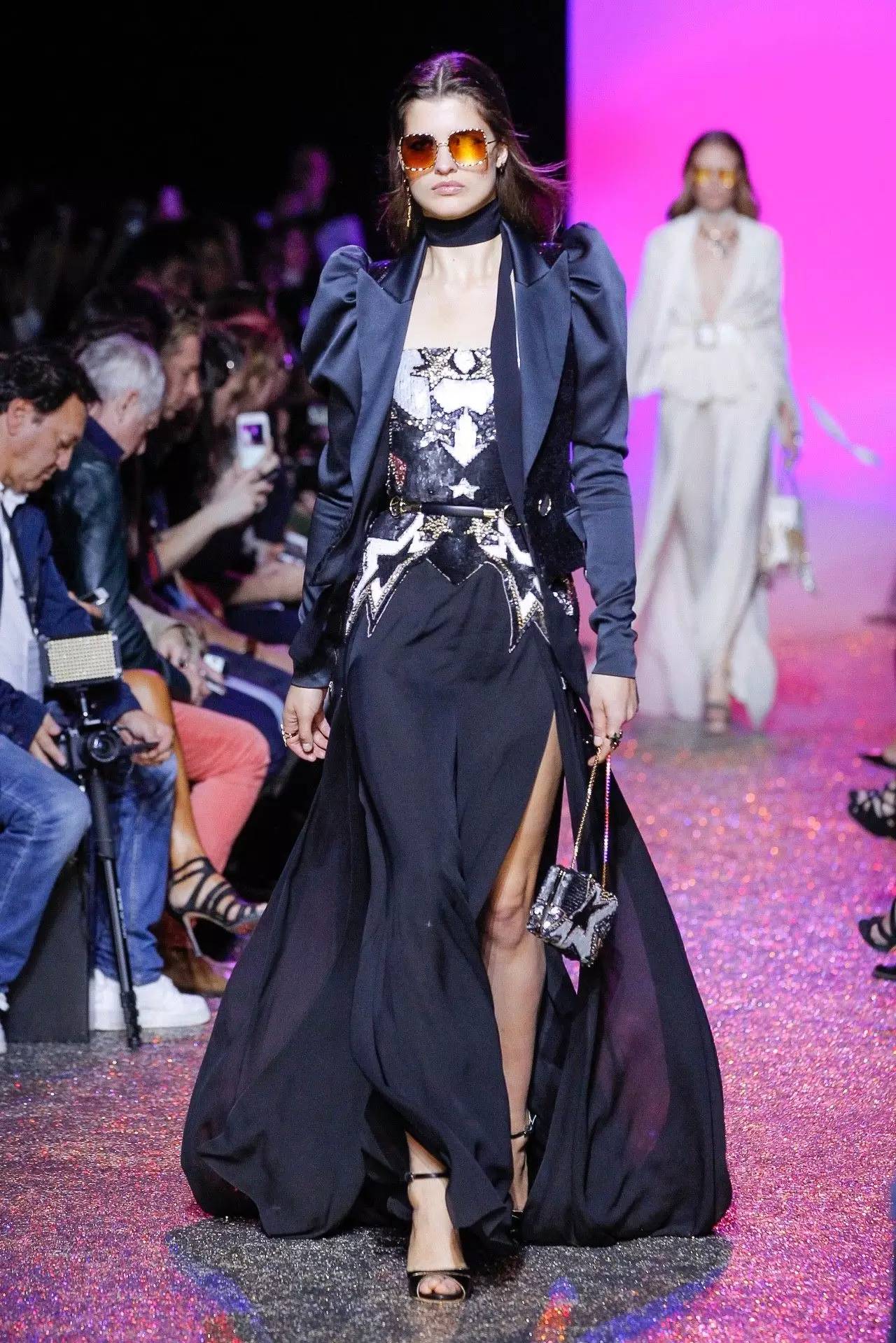 OMG｜单身汪慎入！这样的黑纱弄得我心里好痒痒！