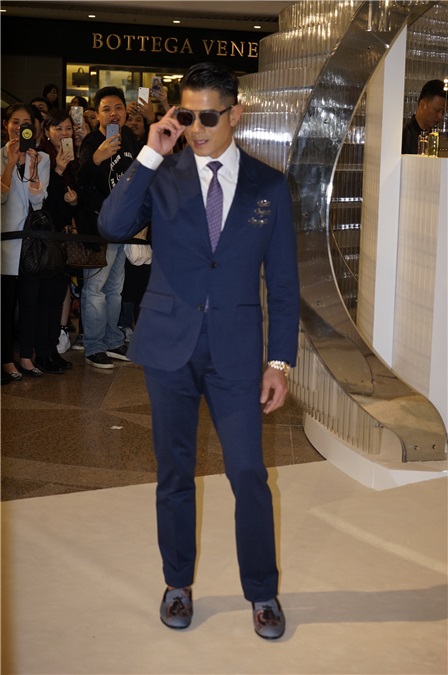 〈Yes香港现场〉林嘉欣喜爱自己买包称：更有满足感