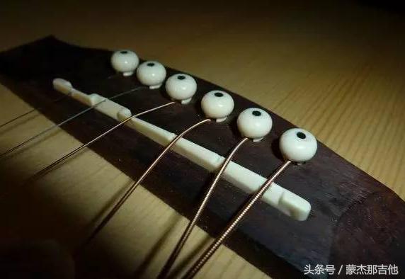 吉他弦距很高但还是打品怎么办,吉他打品怎么调整视频