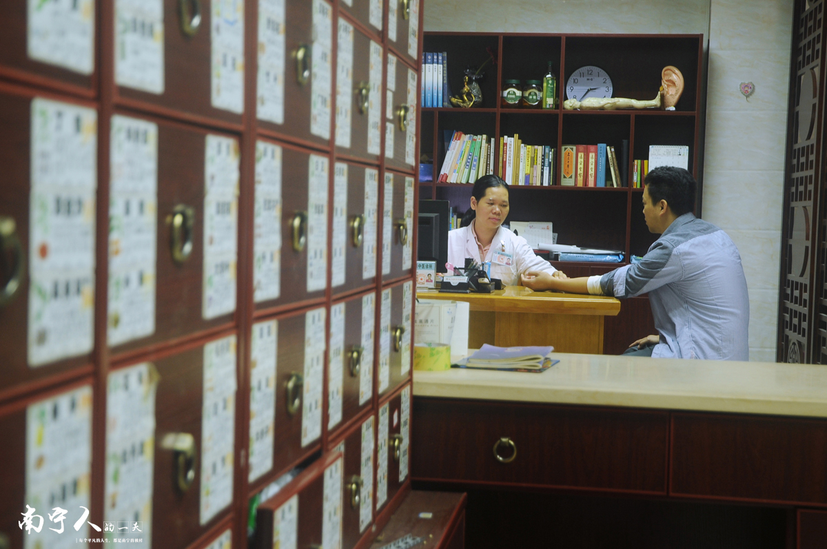 同城小鸟|曾经的鼻炎患者,学医十年为病人解除病痛