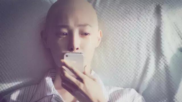 从罗一笑事件来看，白血病为何能导致头发*光脱**