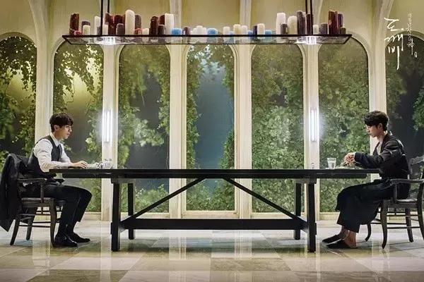 孔侑李东旭同居撒糖！韩剧《鬼怪》除了阴差鬼怪，还有刘德华