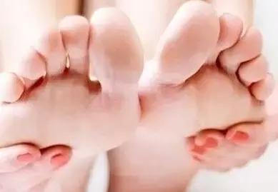 皮肤干燥贴补水面膜,冬天皮肤干燥起皮好物推荐