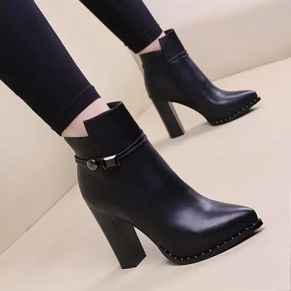 秋冬时尚英伦风短靴卡美多,秋冬儿童时尚短靴