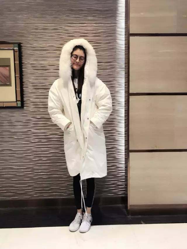 江疏影和戚薇的穿衣搭配,江疏影戚薇同款