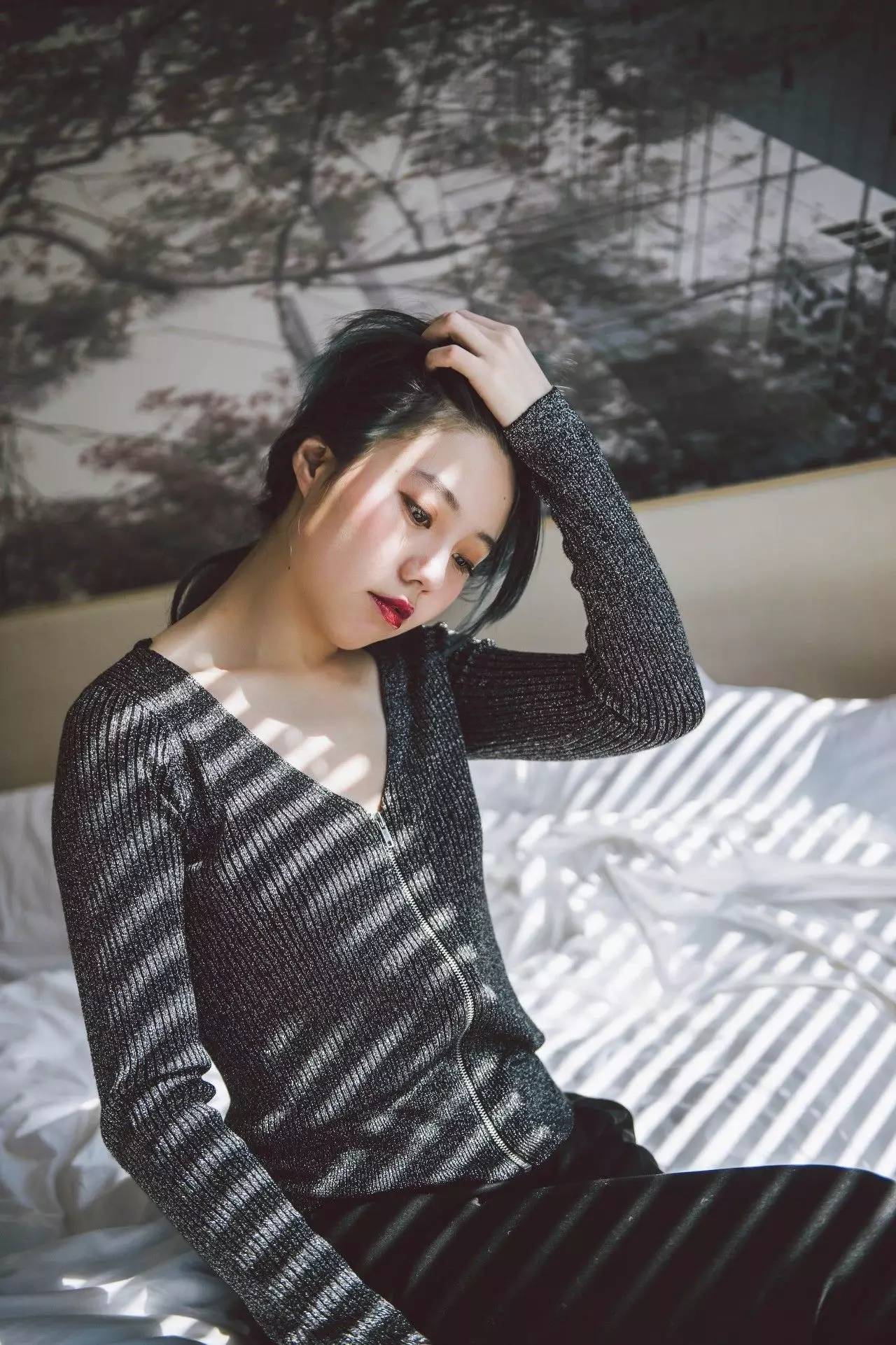 五天八个造型，行李箱爆炸也要拍这些衣服