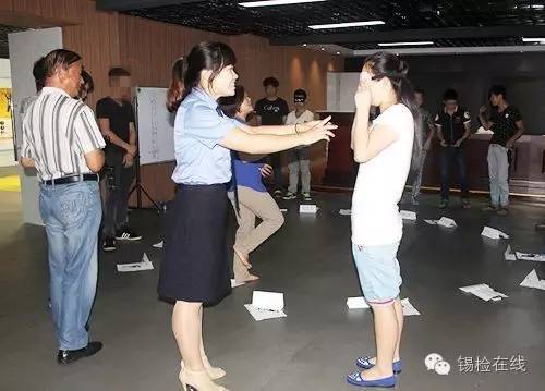 第343期：江阴退休教师耐心帮教折翼少年回正途