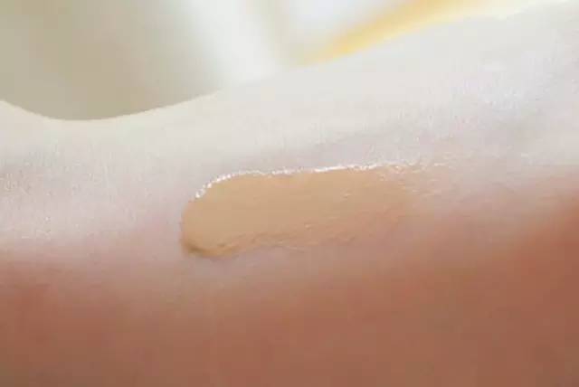 干皮秋冬最好用的24小时粉底液,怎么选择一款适合混干皮的粉底液