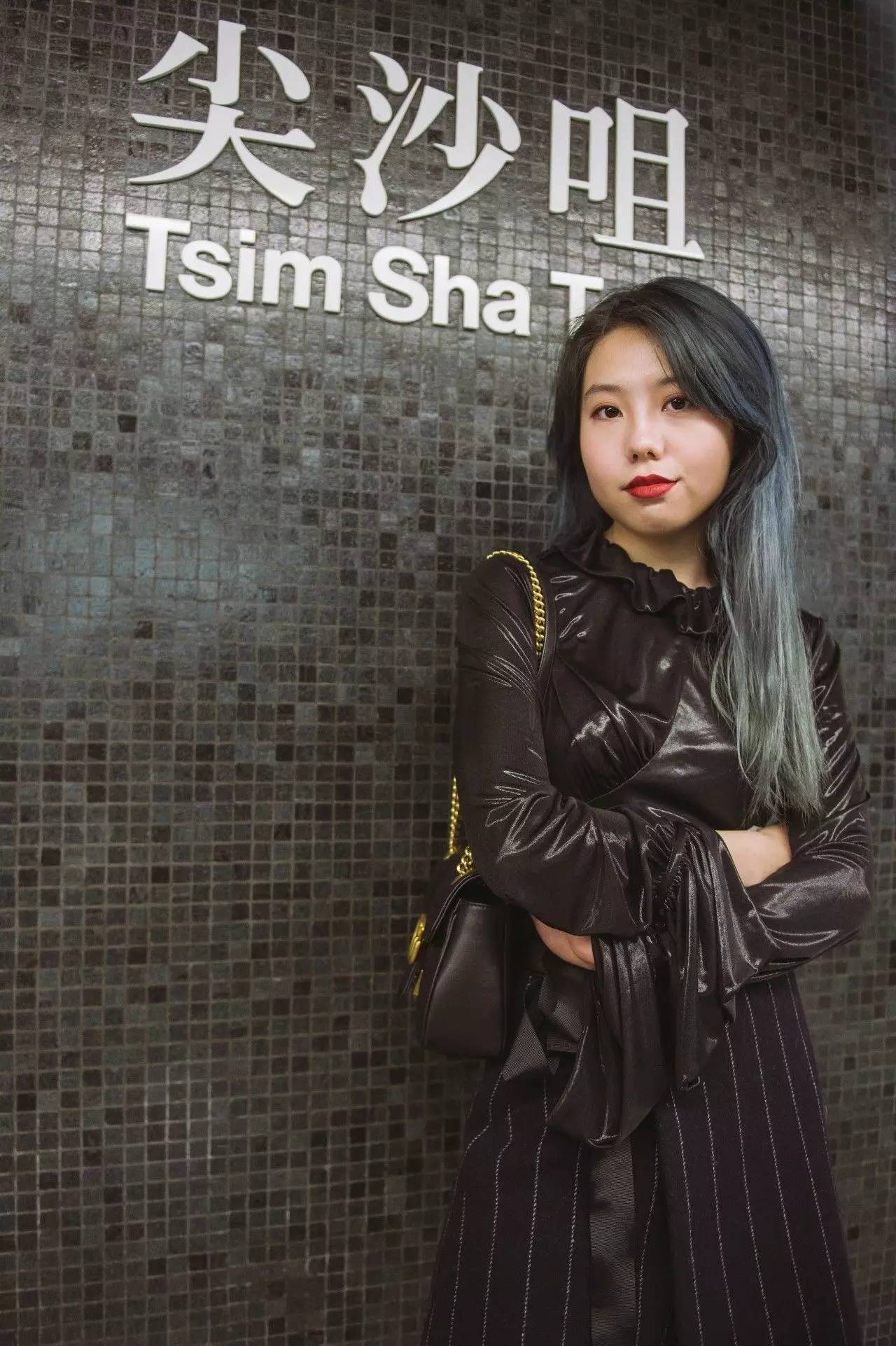 五天八个造型，行李箱爆炸也要拍这些衣服