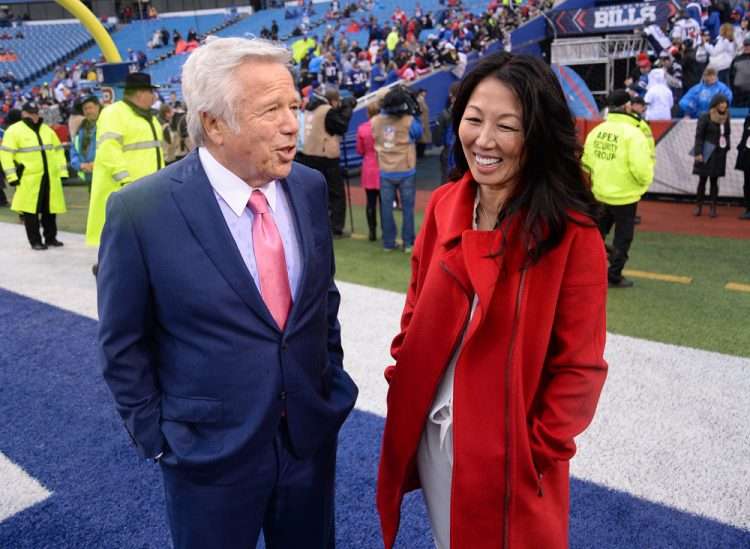 布法罗女皇：金-佩古拉