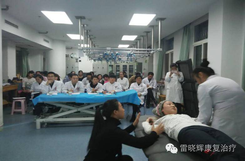 实习进修康复治疗师”康复治疗病案汇报及治疗情景剧竞赛“活动在我院康复医学科成功举办