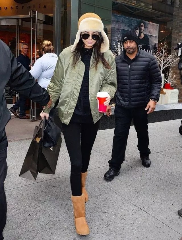 保暖雪地靴怎么搭配,雪地靴光脚穿才保暖