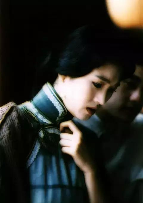 每个女神的背后都有一个人,每一个女神后面都有一个男神