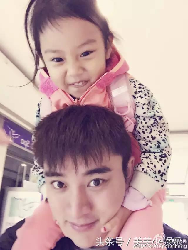 “综艺一姐”是王源的头号粉丝！爸妈都是娱乐圈一线大咖背景雄厚