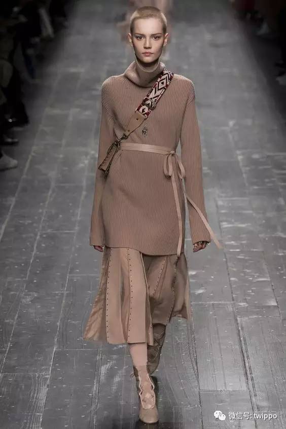 打造自己的胶囊衣橱需要什么单品,春季胶囊衣橱30件必备基础单品