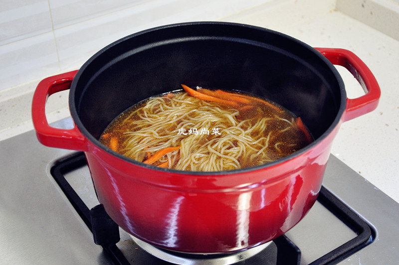 牛肉汤秘制米线,秘制汤底让牛肉米线美到爆