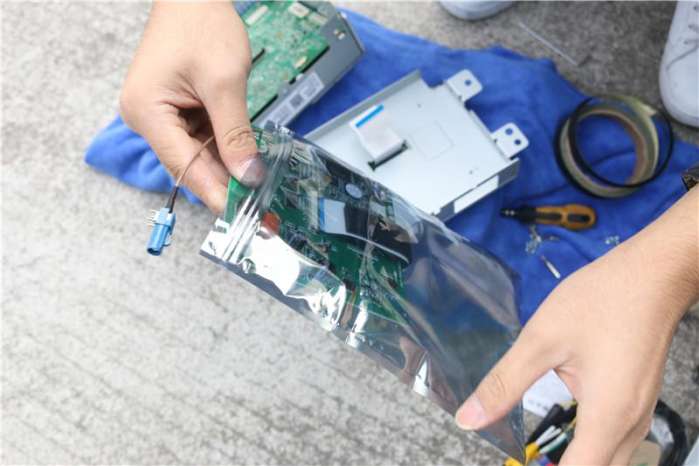 英朗装畅影CE导航模块加倒车后视，科技无处不在