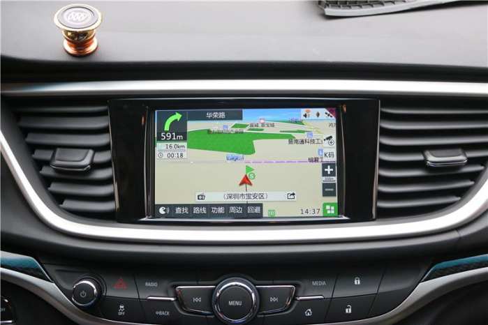 英朗装畅影CE导航模块加倒车后视，科技无处不在