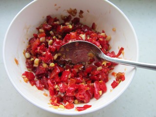 剁椒芋头丸子的做法大全,芋头剁椒蒸排骨湖南做法