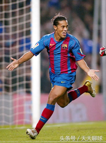 足球精灵罗纳尔迪尼奥巅峰时刻,球星回忆录电脑