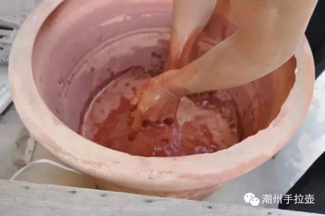 潮州朱泥手拉壶和宜兴朱泥对比,潮州蛋壳手拉壶泥料