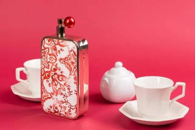 MIN:你以为它是一瓶香水，可它偏偏不是