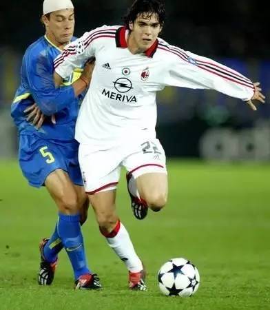 ［侃］烽烟又起，当足球遇上汽车