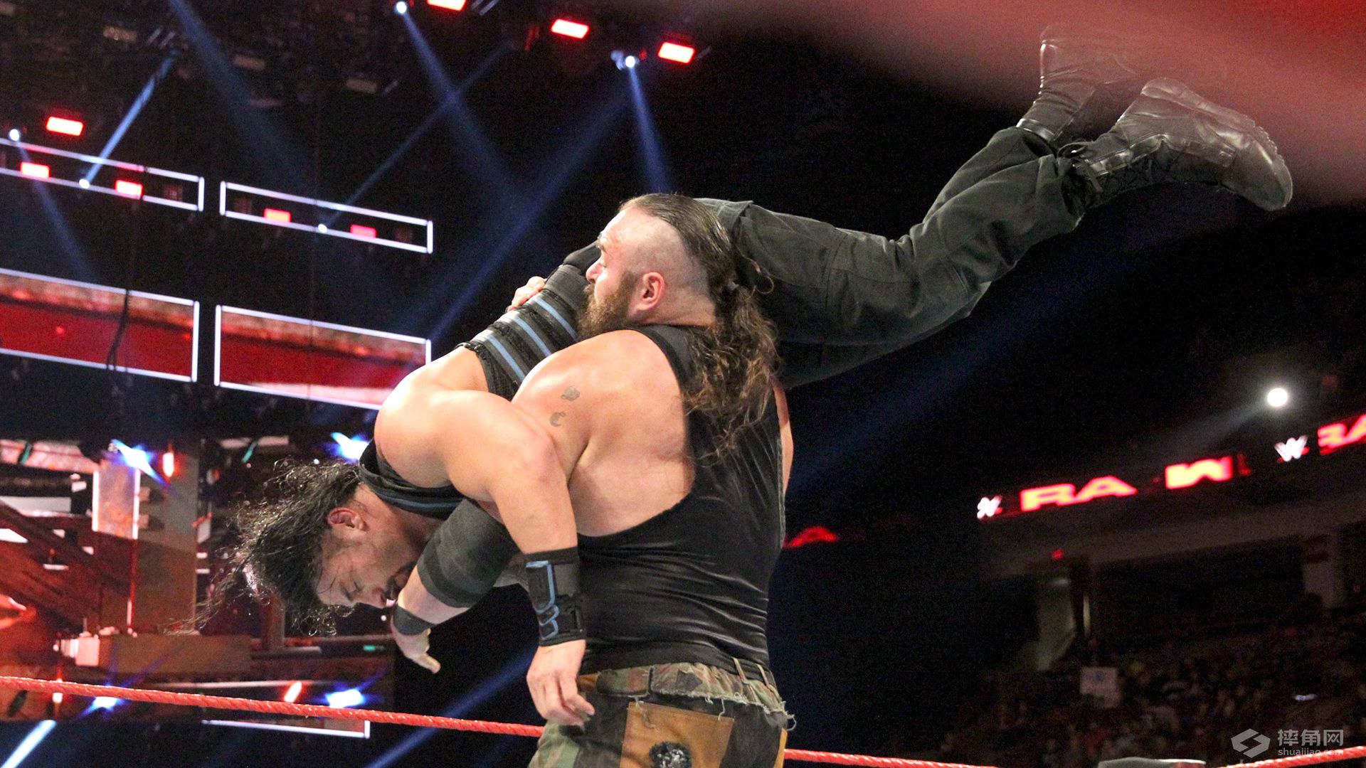 莱贝克wwe大招叫什么,莱贝克stupid