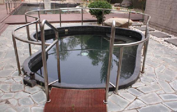 周末去温泉山庄度假,周末去泡汤