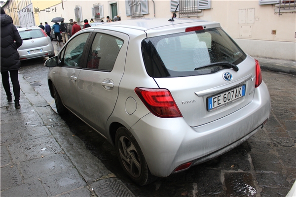 蜜月旅行惊现知豆比亚迪，顺着德法瑞意饱览欧洲的新能源汽车