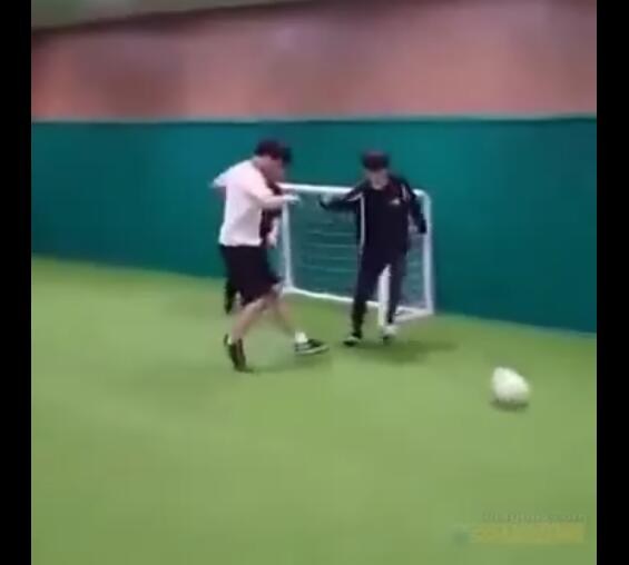 鐡滅毊faker鎼炵瑧闆嗛敠,鐡滅毊faker