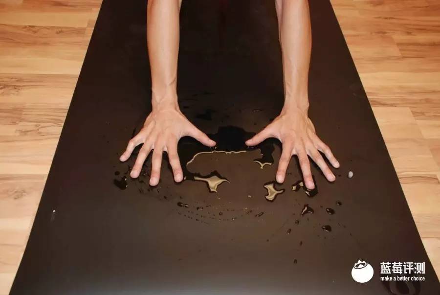 什么牌子的瑜伽垫是国际大牌,推荐几款良心瑜伽垫