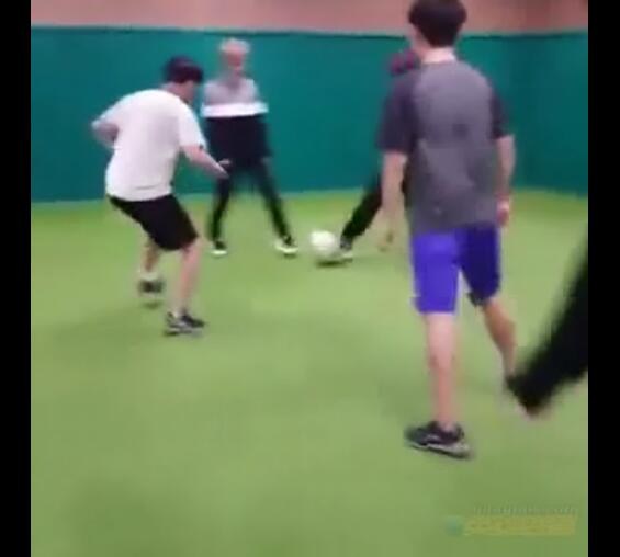 鐡滅毊faker鎼炵瑧闆嗛敠,鐡滅毊faker