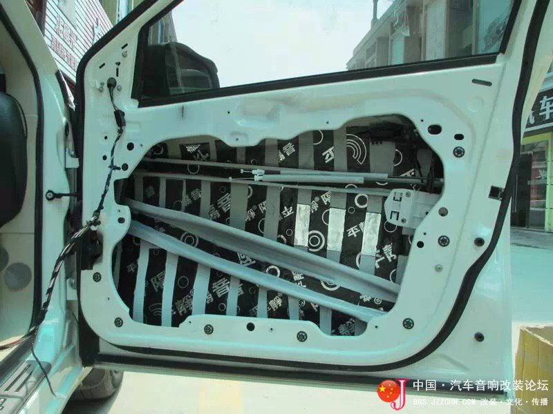 宜昌极品音改菲亚特无损改装以色列摩雷听宝音响