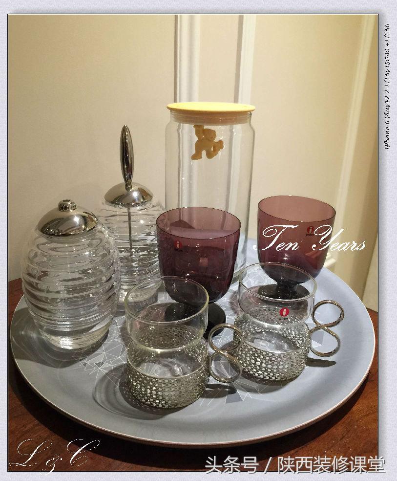 结婚已经十年，十年给老婆的礼物就是这套不大不小的房子