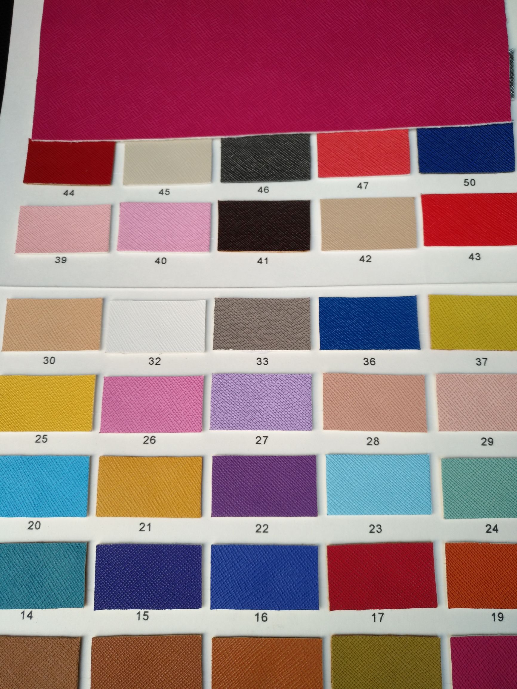 包包面料选择有讲究,品牌包包推荐面料