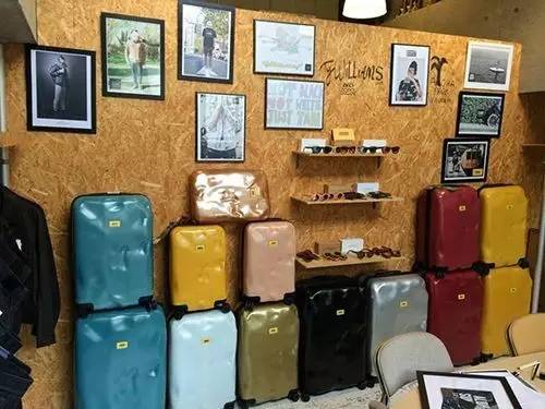 这个行李箱烂到不忍直视，却被各路明星疯狂追捧，why？