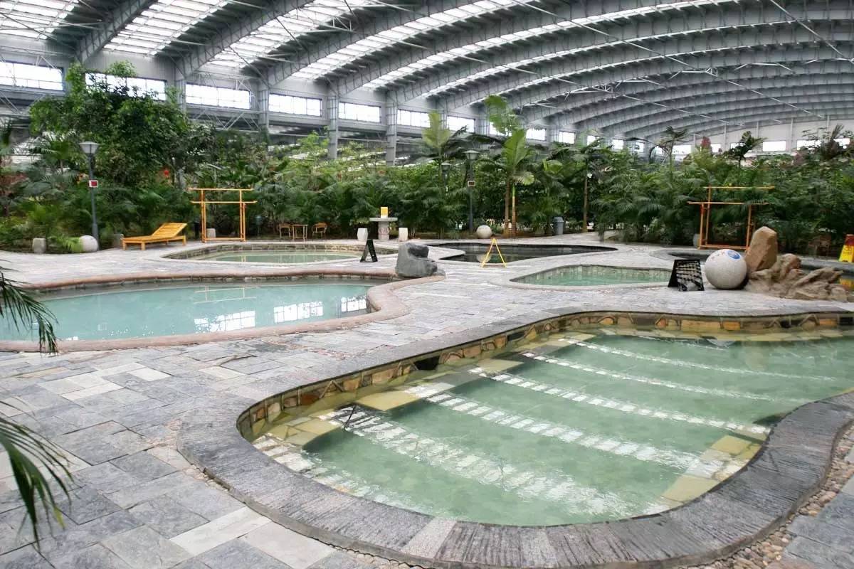 跟生活请个假放松一下心情,放下疲惫享受生活的美