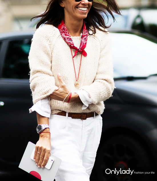 凯特王妃蓝色丝巾,凯特王妃戴丝巾