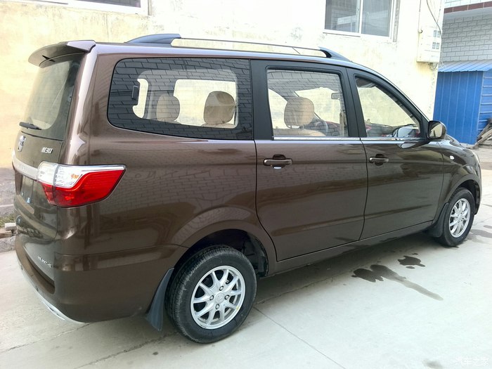 北汽威旺m30内部空间,威旺m30空间