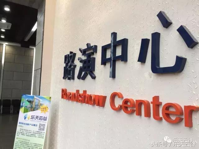 burberry丝绒25号唇釉,burberry唇釉试色