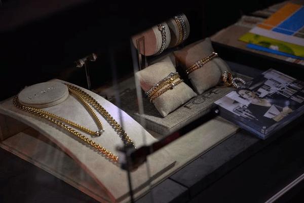 龙泽润宝珠宝,龙泽润宝直播