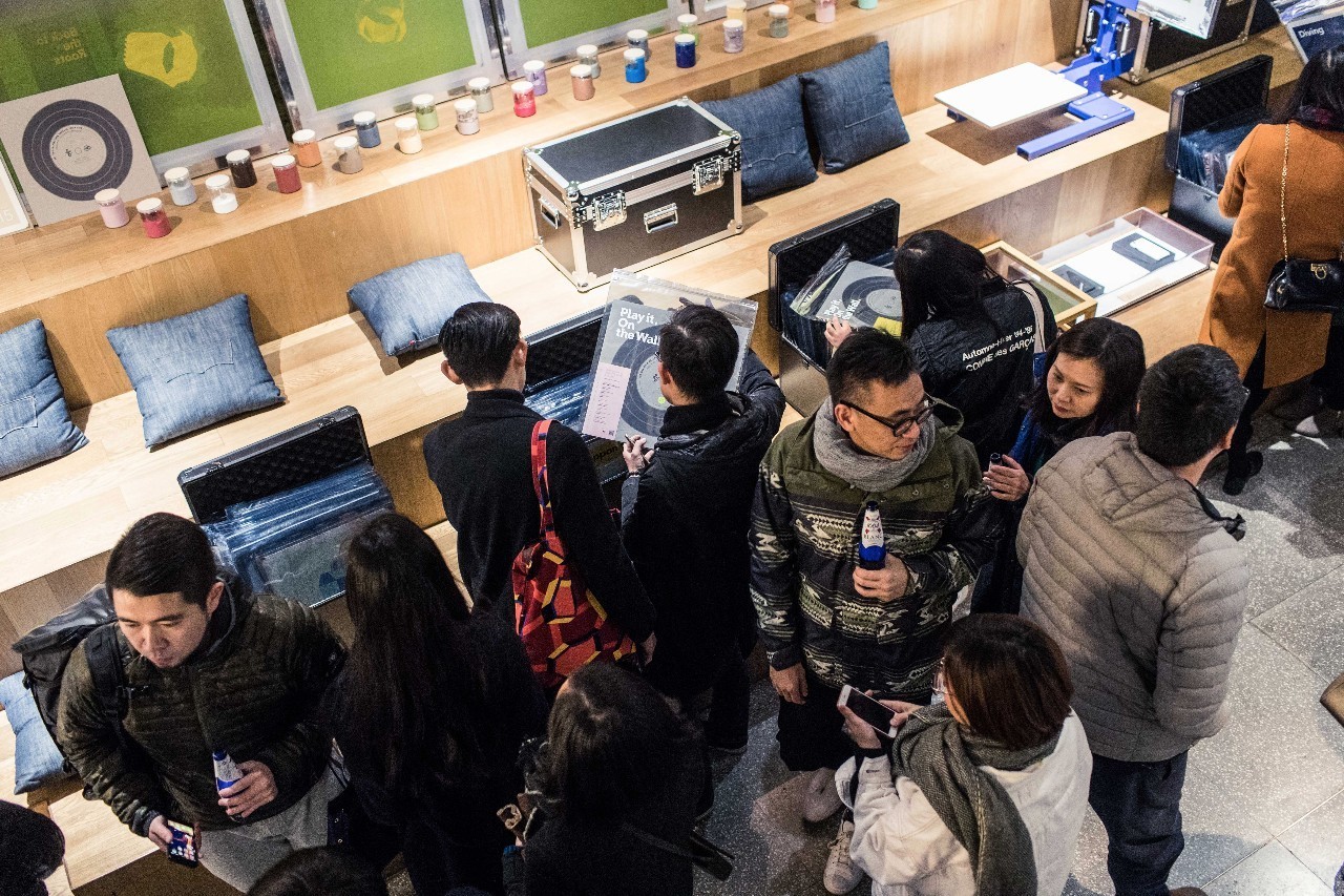 图集｜我们带着这些“黑胶唱片”和几百个好看的人，一起入侵了DOE