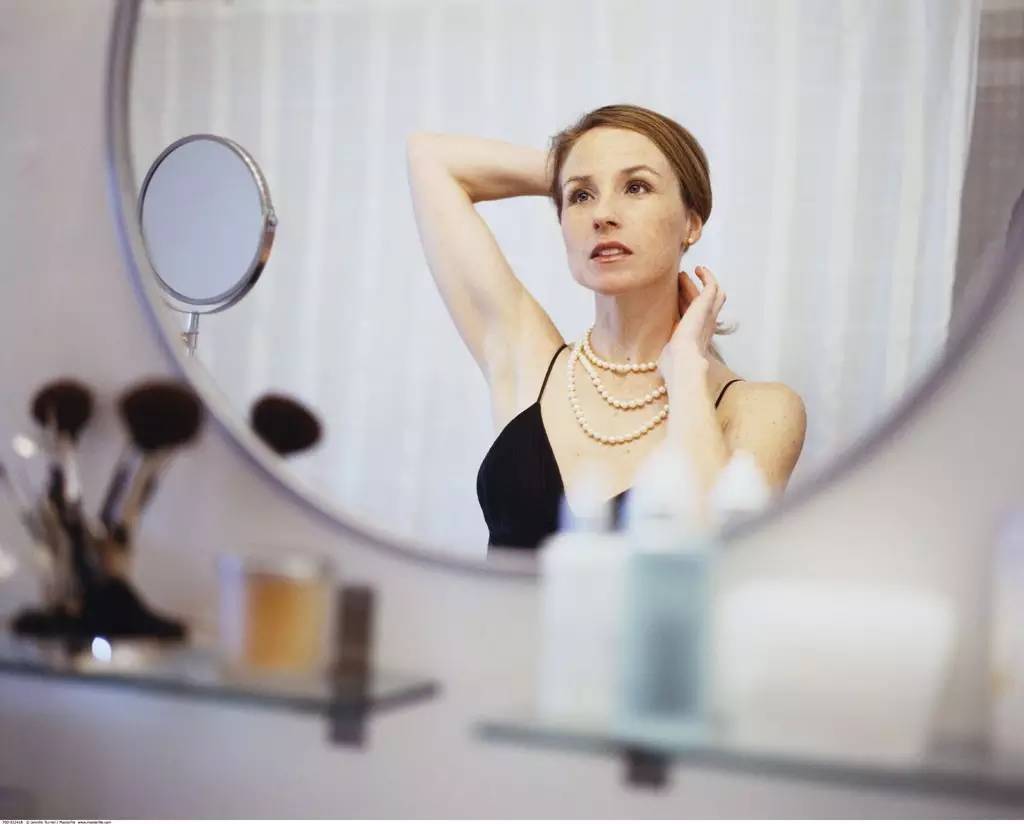 用什么中药能去脸上的皱纹和斑点,什么中药能祛脸上的斑