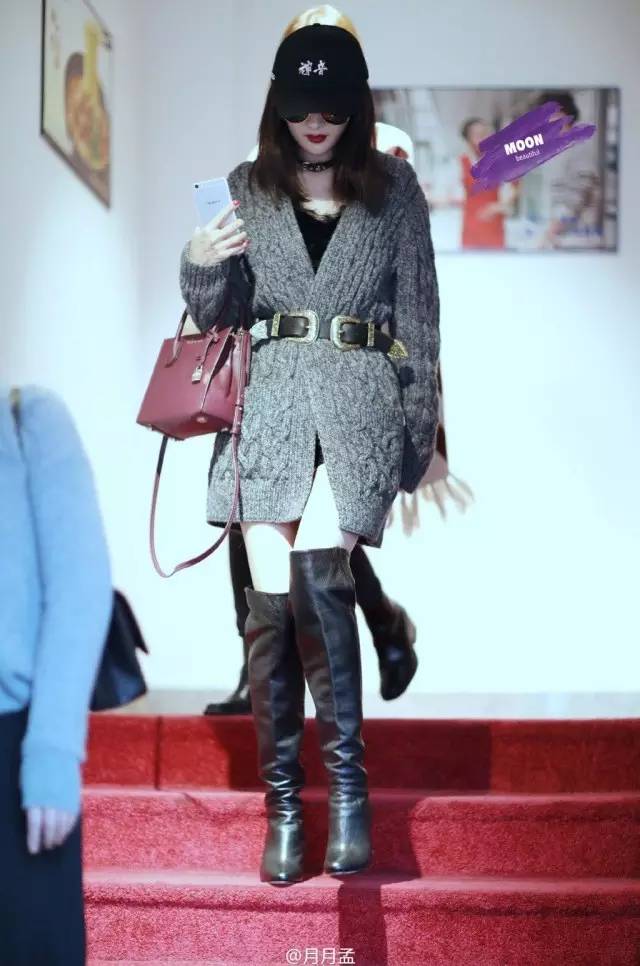 过膝靴杨幂,杨幂穿黑色过膝长靴街拍